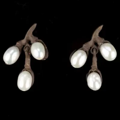 Michael Michaud Pussy Willow Post Earrings — #4154