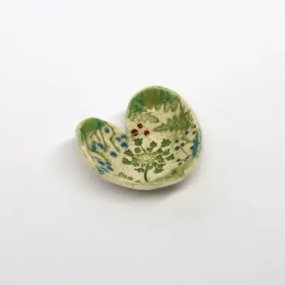 Walton Clay Studio Heart-shaped Pottery Dish Bowl with Pressed Flowers