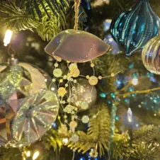 Teal Turtle Studio Ceramic Jellyfish Ornament (Image 2)