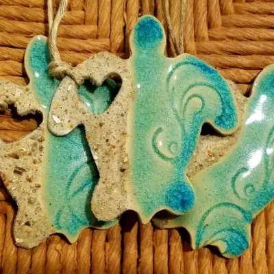 Teal Turtle Studio Ceramic ‘Sandy at Heart’ Sea Turtle Beach Ornament (Image 1)